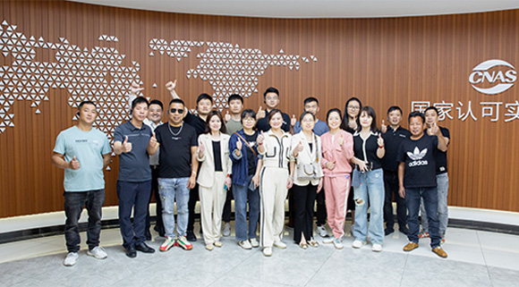 泉州經(jīng)銷商團隊來司參觀考察！